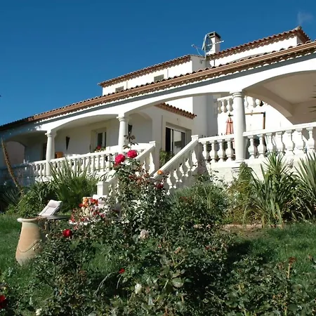 Chiara Villa Magalas